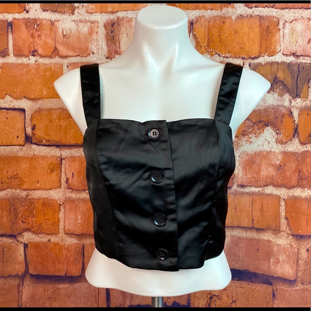 DO+BE crop top
